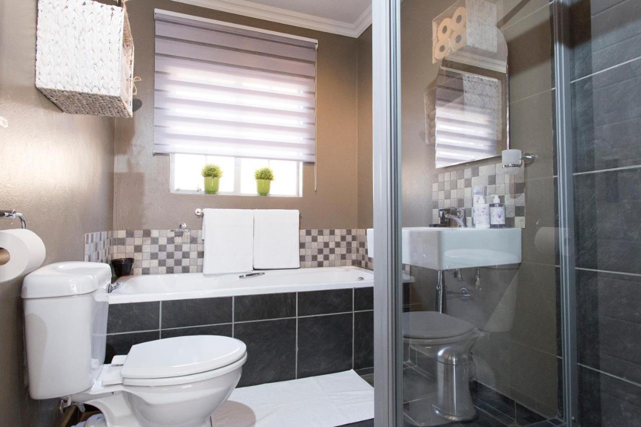 3 Lux Suites Мидделбург Экстерьер фото