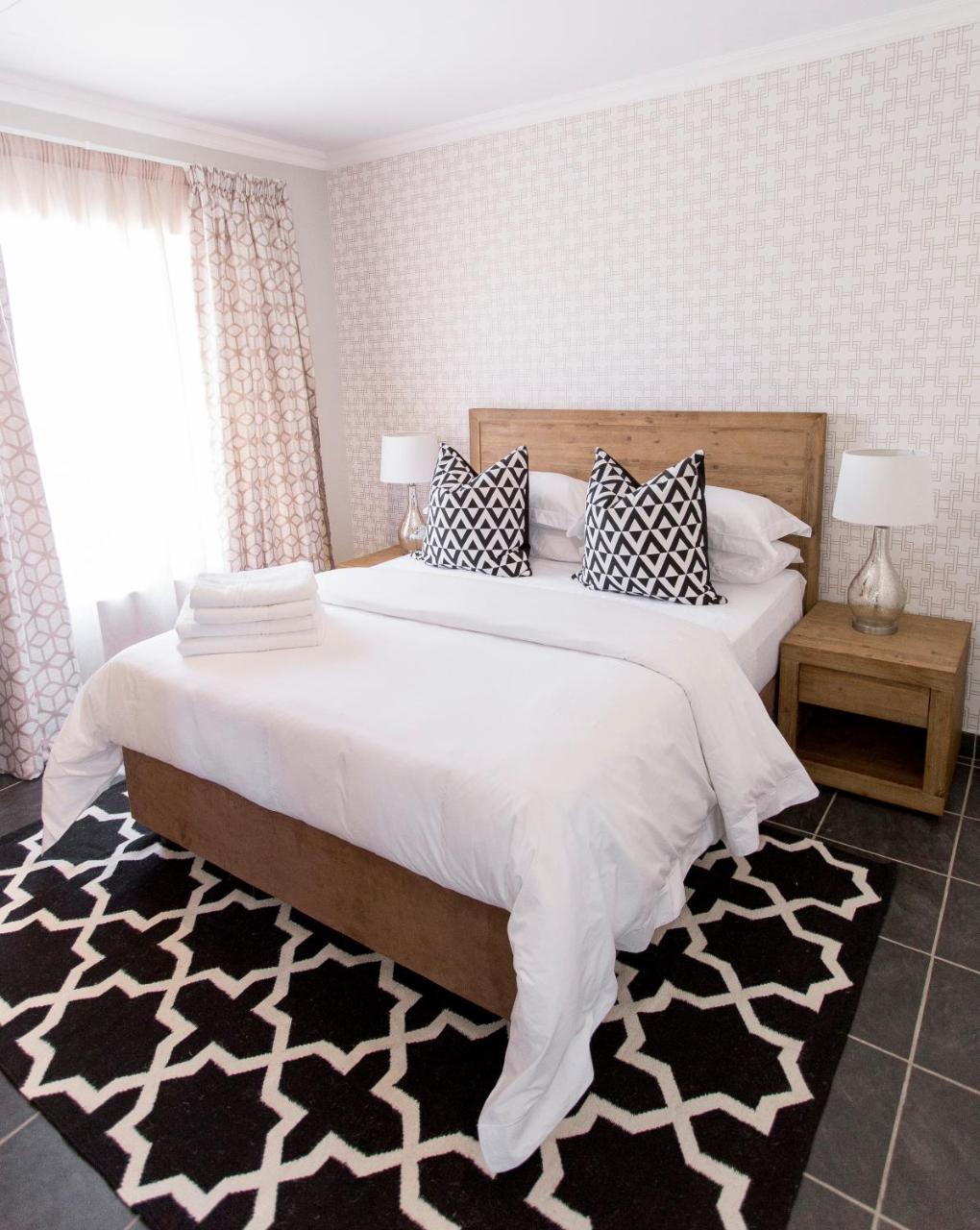 3 Lux Suites Мидделбург Экстерьер фото