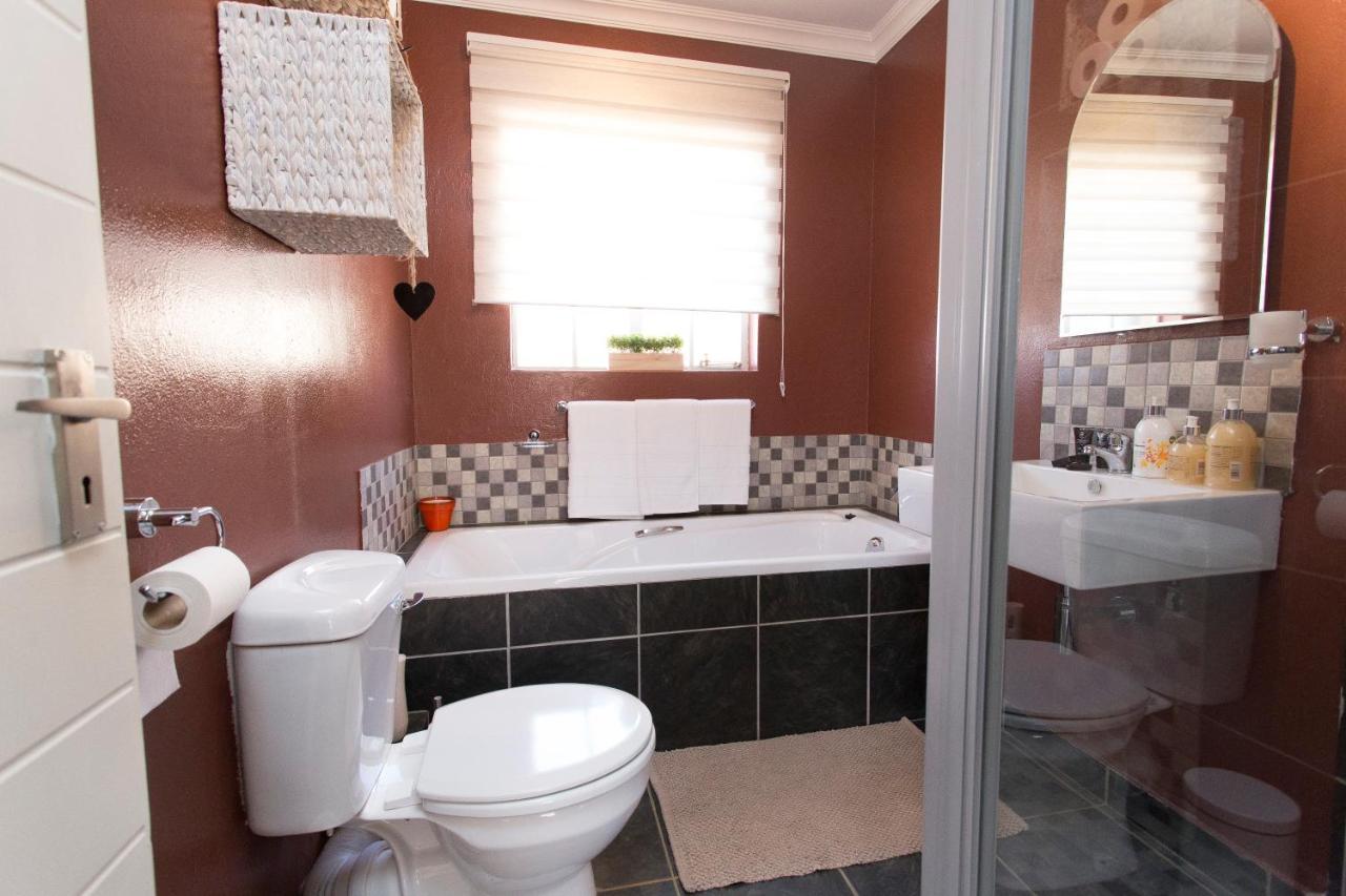 3 Lux Suites Мидделбург Экстерьер фото