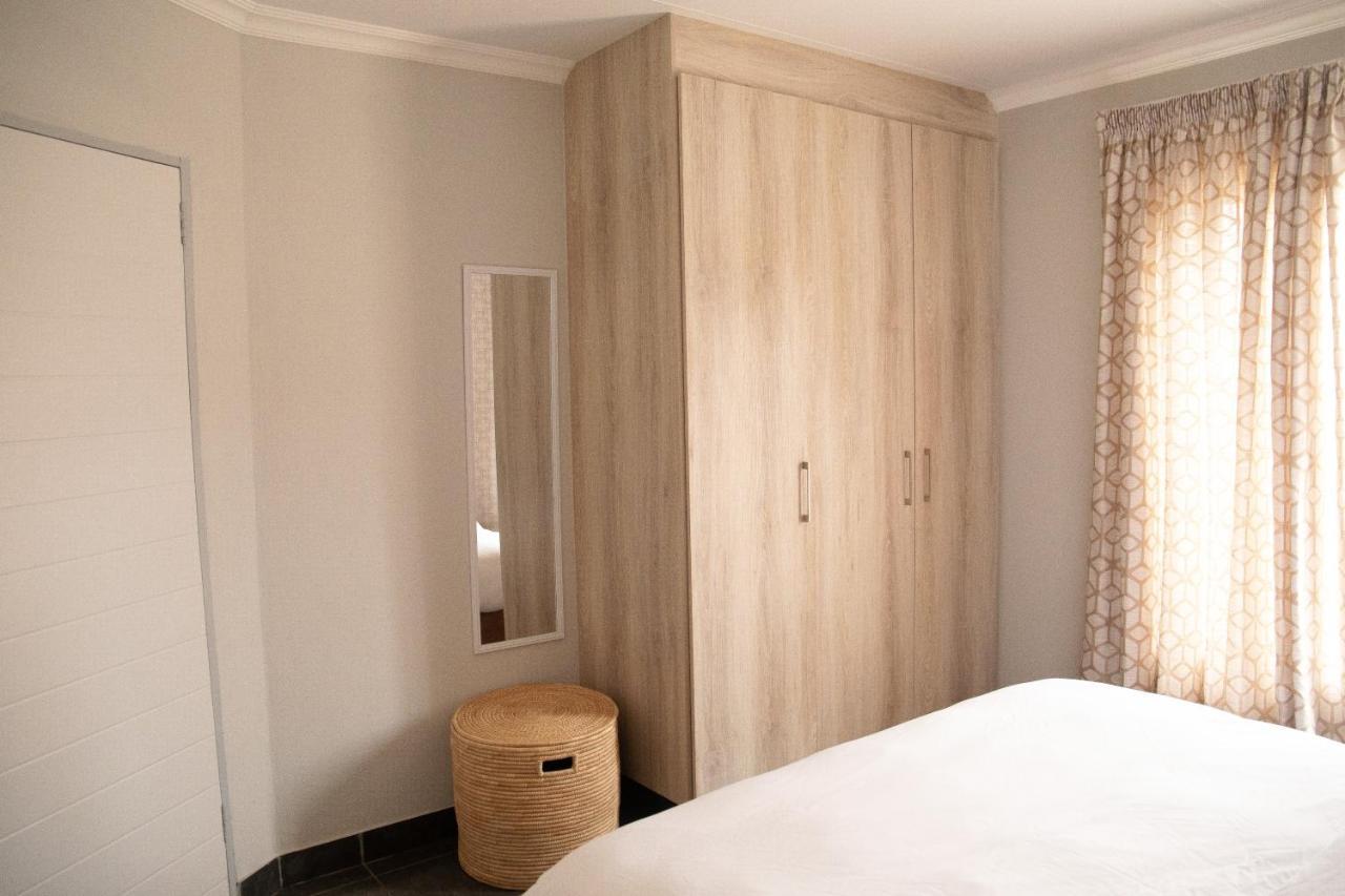 3 Lux Suites Мидделбург Экстерьер фото